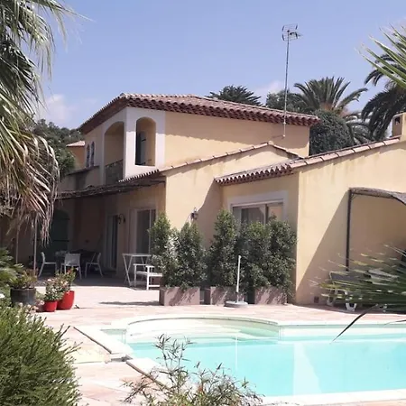Casa de Férias Saint-raphael 2 Pieces Independants Piscine Prohe Golf Saint-Raphaël